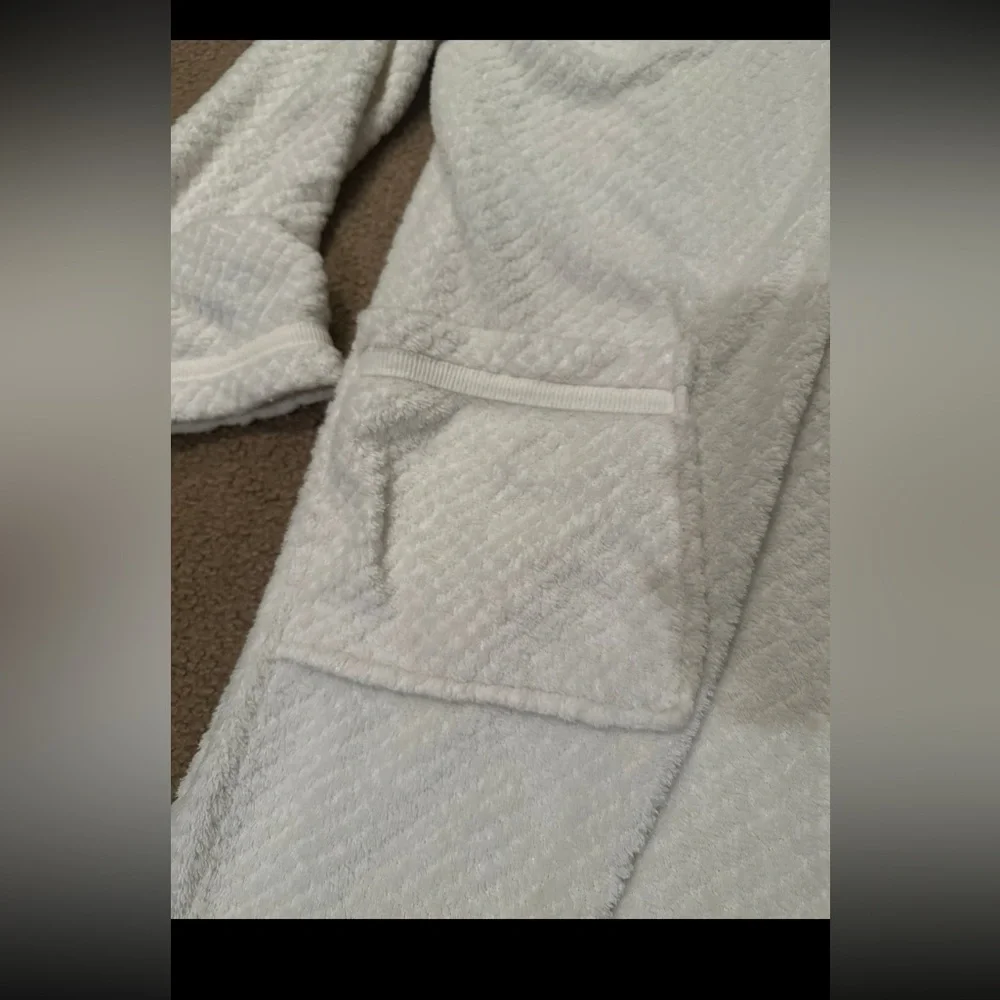 Zip up Robe - Picture 2 of 5